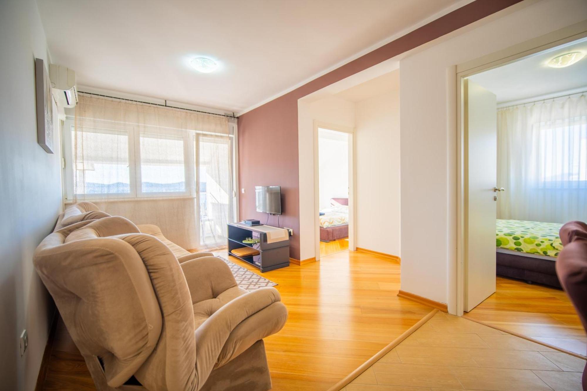 Apartman Centar Tivat Eksteriør bilde