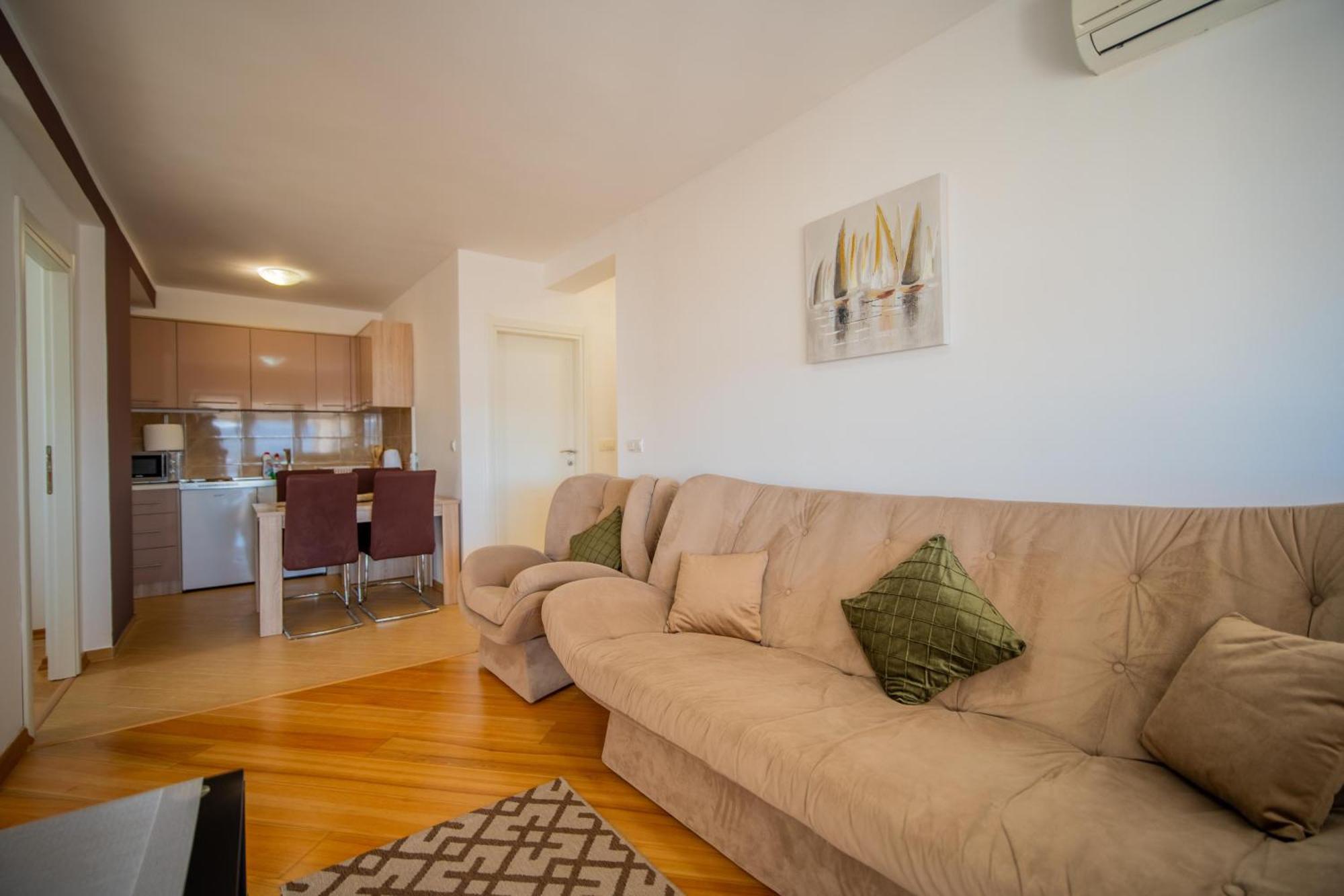 Apartman Centar Tivat Eksteriør bilde